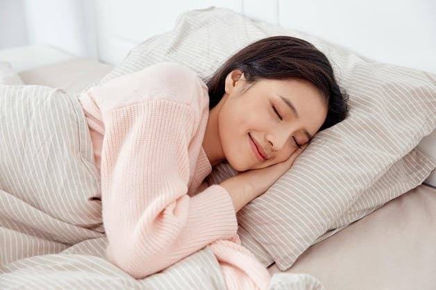 10 MẸO NHỎ CẢI THIỆN MẤT NGỦ KHÔNG DÙNG THUỐC
